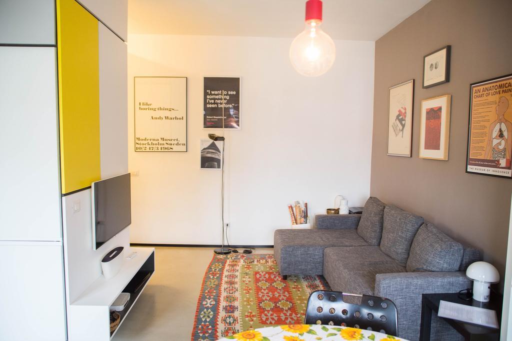 Lorenteggio Business Apartment Милано Екстериор снимка