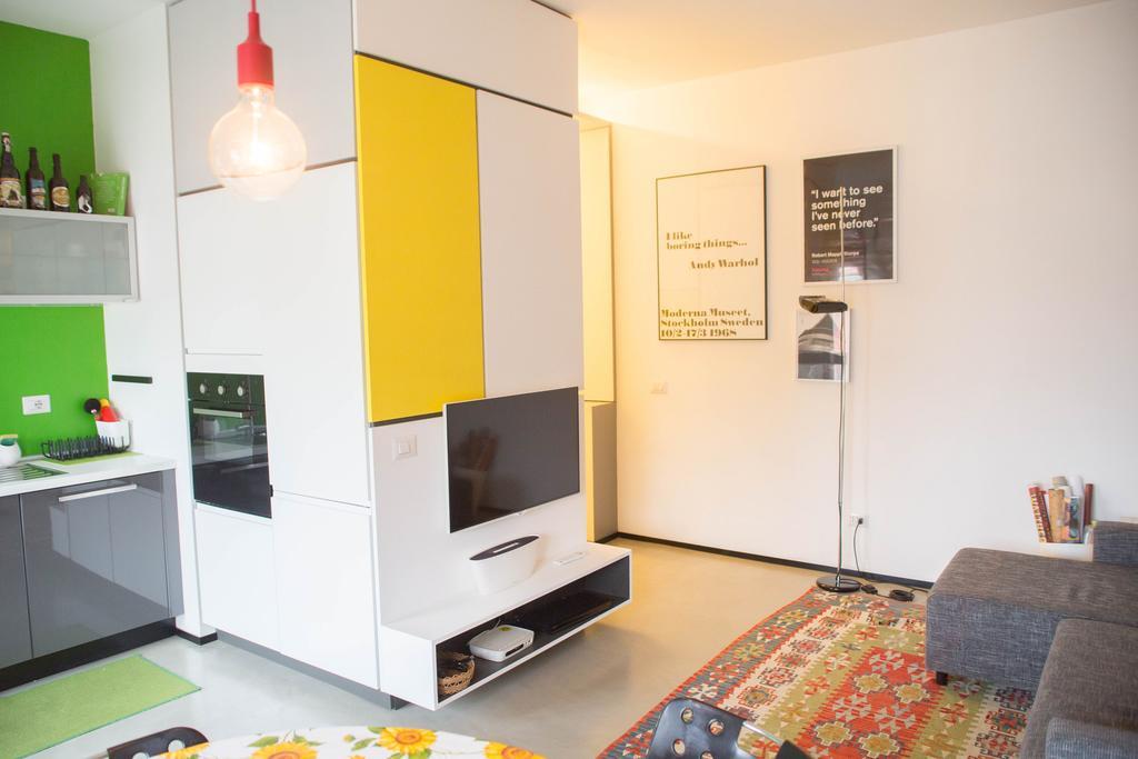 Lorenteggio Business Apartment Милано Екстериор снимка